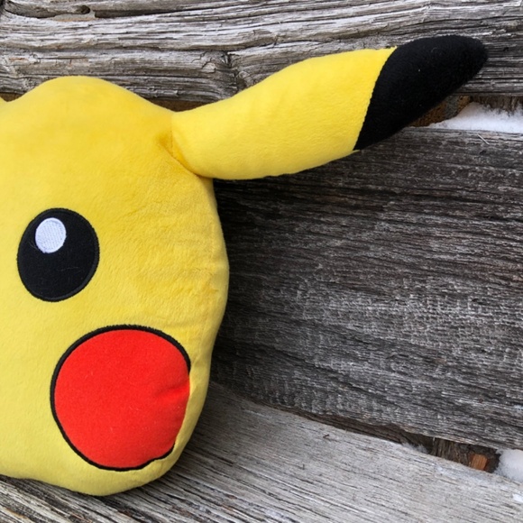 Pokémon Pikachu shape cuddle pillow 2017 stuffed toy plush 13” plushie - Picture 9 of 9